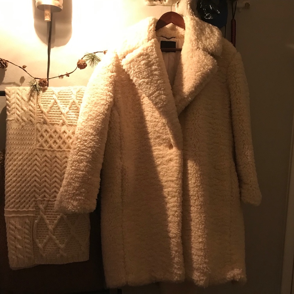 Banana republic, plush, oversize Teddy coat